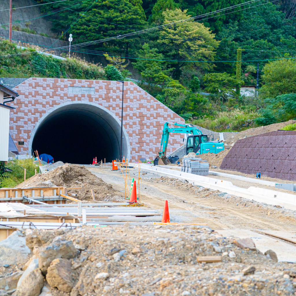 トンネル工事における独自の通信プラン